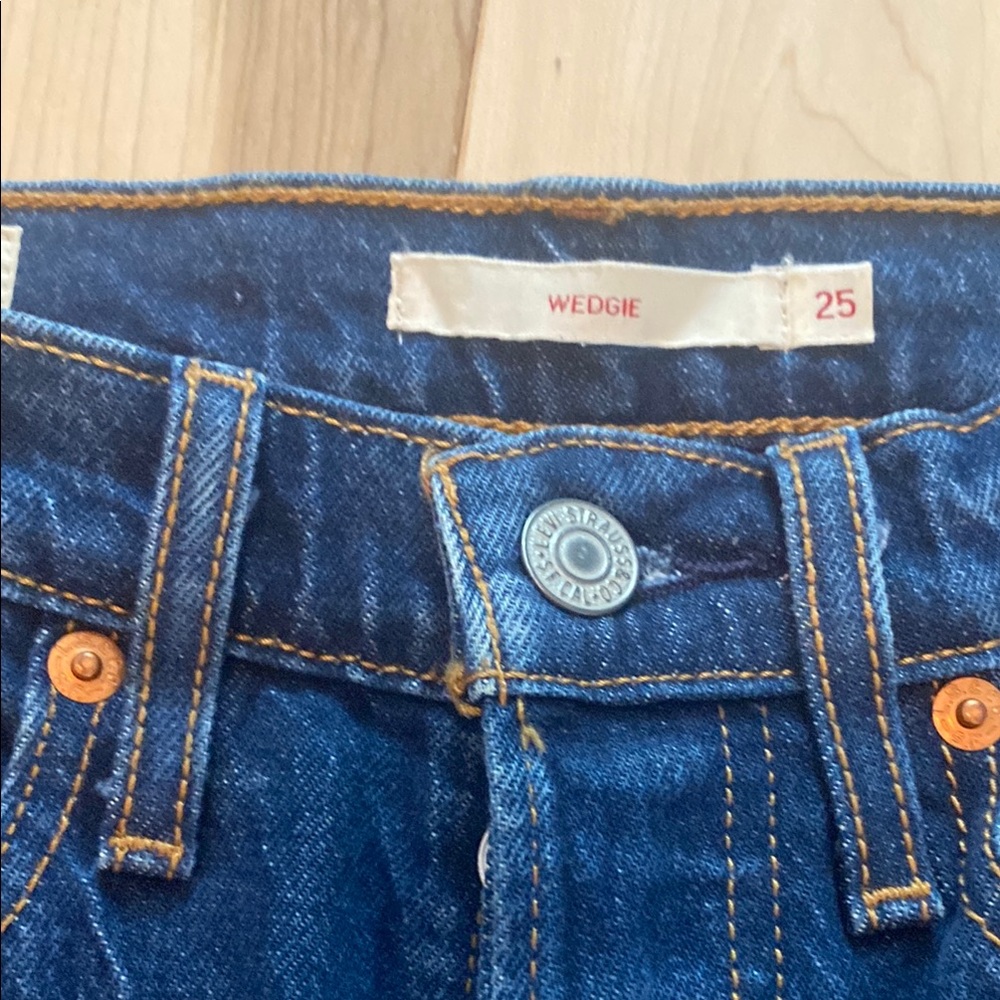 Levi's High Rise Blue Jeans - Picture 2 of 3